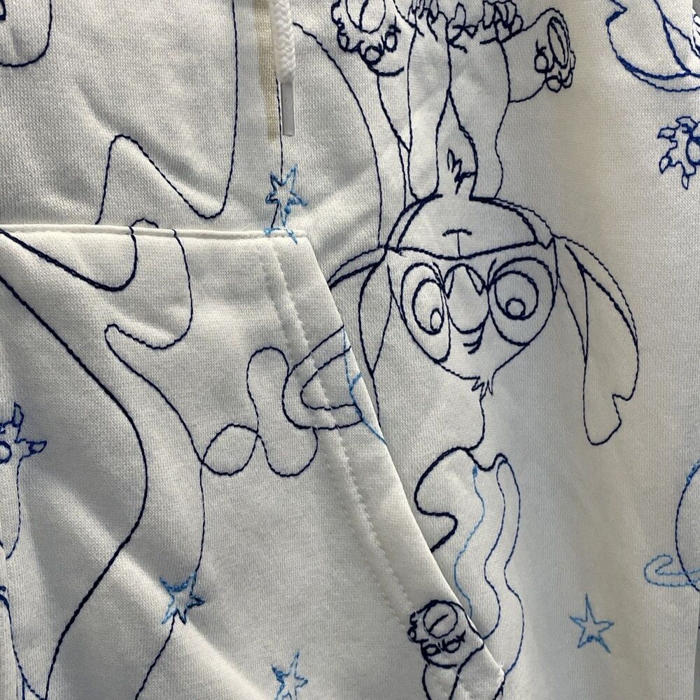 NEW! Disney Lilo & Stitch, Zip Up Hoodie Size MD, Off White, Outline AOP, Freeze - Picture 3 of 8